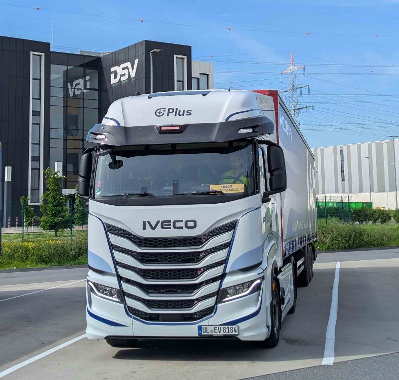 News IVECO completa con successo il test di veicoli semi-autonomi con i partner Plus, DSV e dm-drogerie markt - AUTO INDUSTRIALE BERGAMASCA