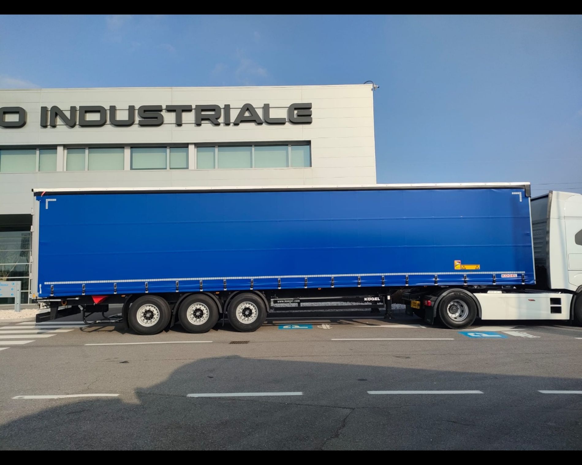 Altri marchi KOEGEL S24-1 CARGO SEM. CENTINATO ALLA FRANCESE - AUTO INDUSTRIALE BERGAMASCA