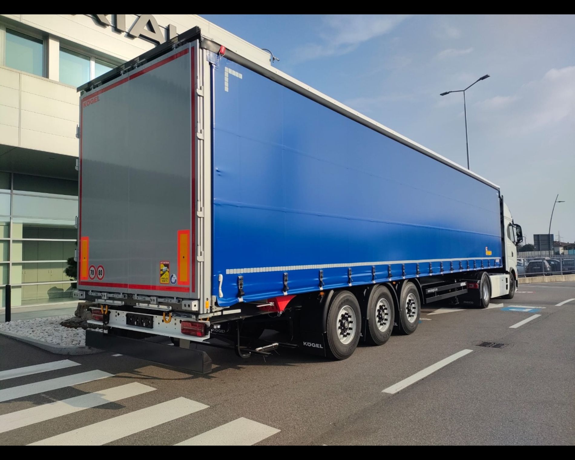 Altri marchi KOEGEL S24-1 CARGO SEM. CENTINATO ALLA FRANCESE - AUTO INDUSTRIALE BERGAMASCA