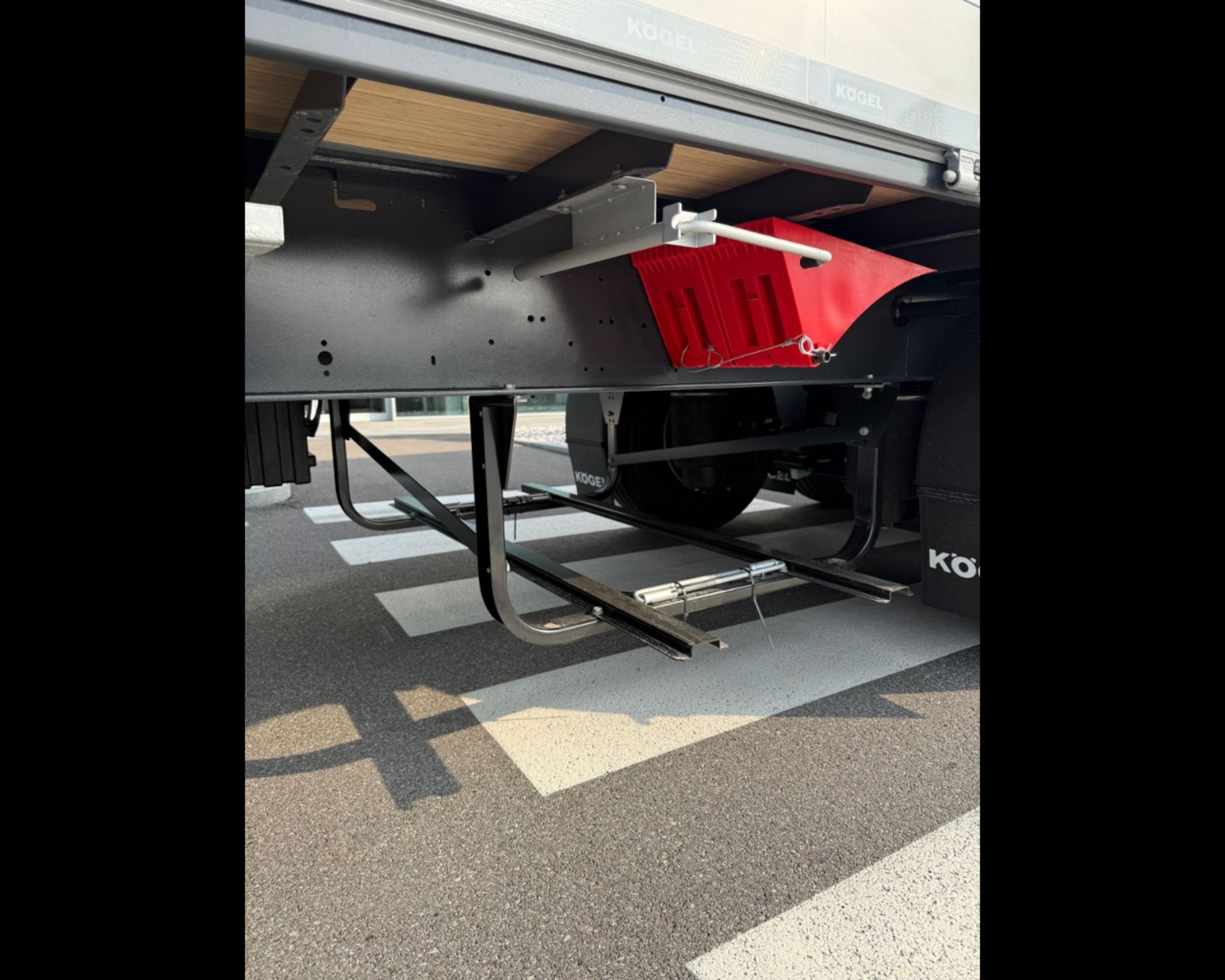 Altri marchi KOEGEL S24-1 CARGO - SEMIRIMORCHIO CENTINATO CON SPONDE - AUTO INDUSTRIALE BERGAMASCA