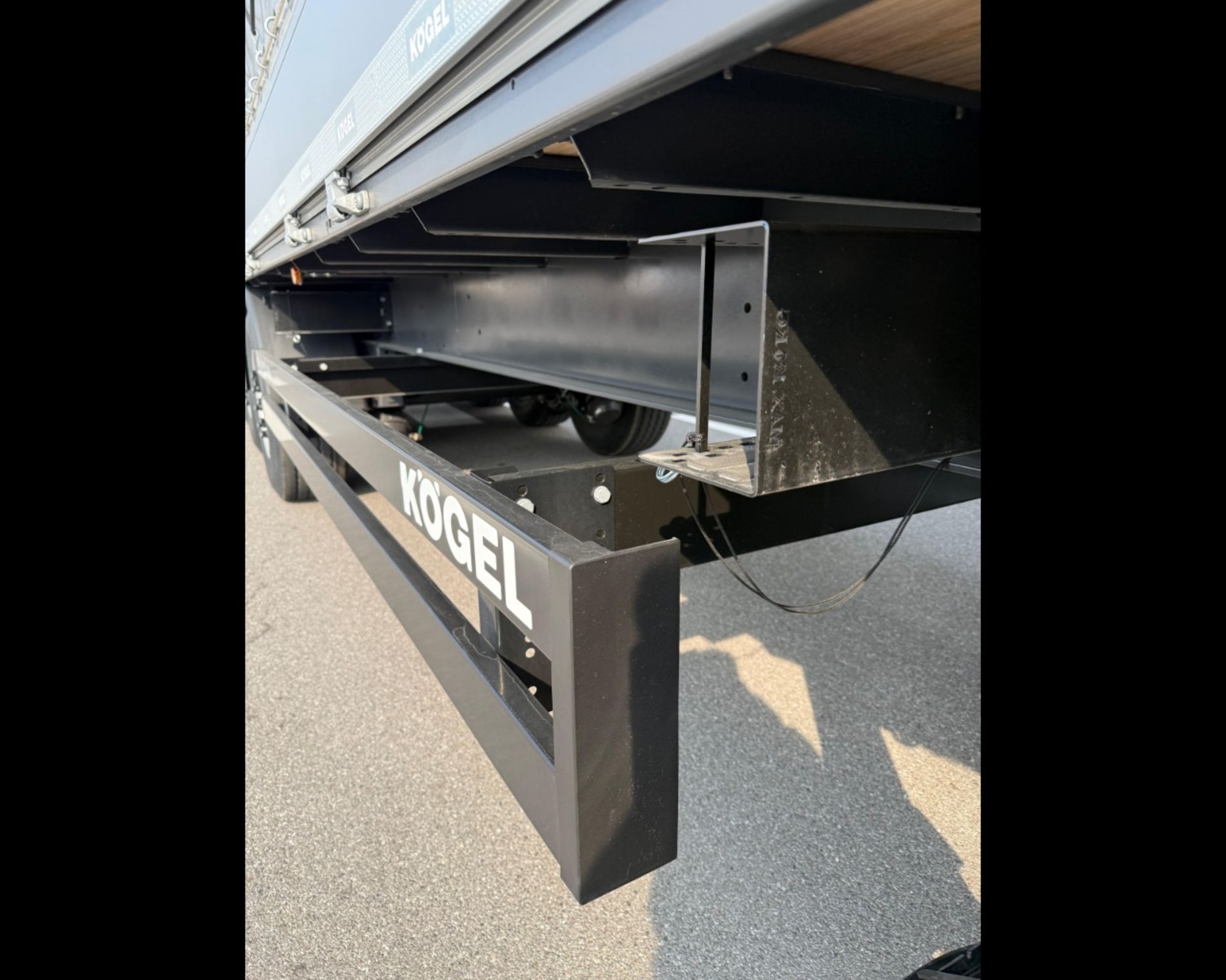 Altri marchi KOEGEL S24-1 CARGO - SEMIRIMORCHIO CENTINATO CON SPONDE - AUTO INDUSTRIALE BERGAMASCA