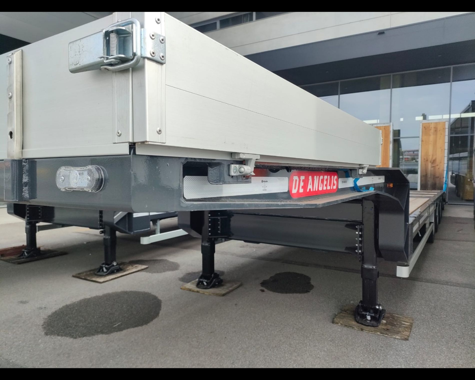 Altri marchi SEMIRIMORCHIO DE ANGELIS A TRE ASSI MOD. D4S003-3S425P_F - AUTO INDUSTRIALE BERGAMASCA