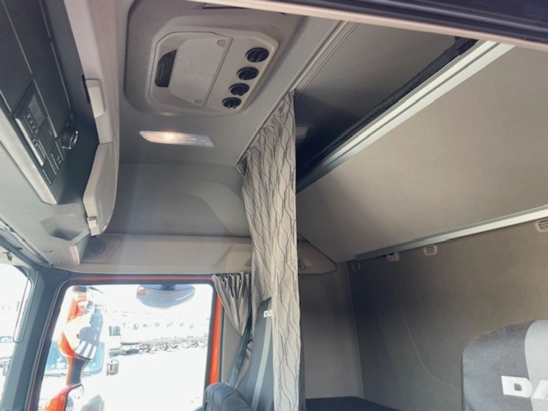 DAF DAF XF480 AUTOMATICO CON FRENO MOTORE  - AUTO INDUSTRIALE BERGAMASCA