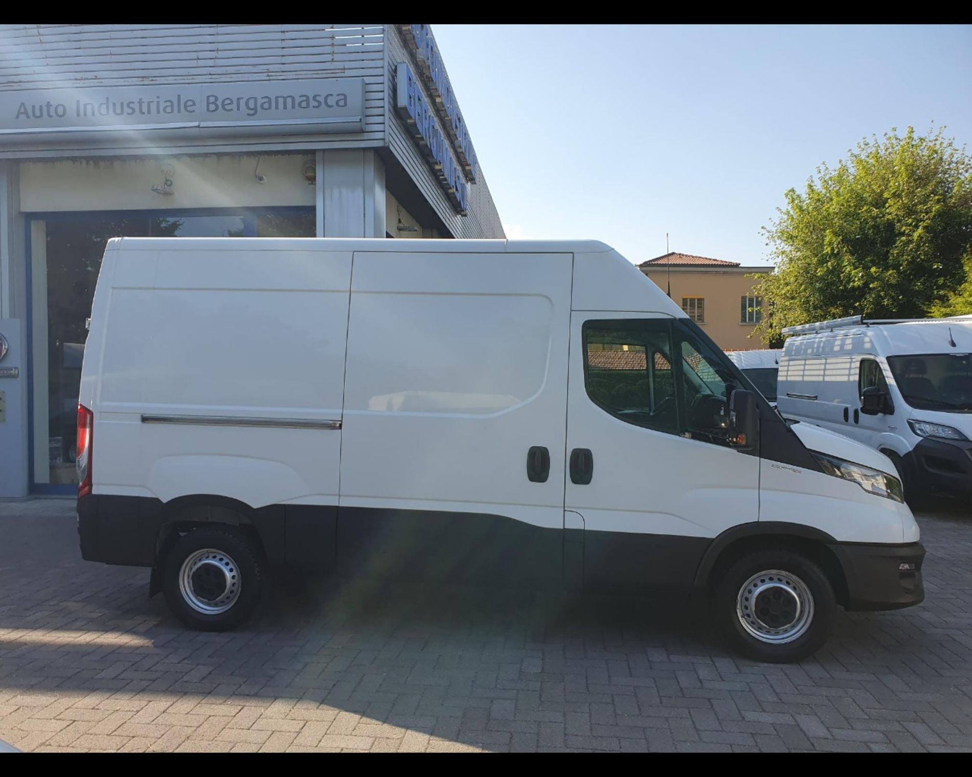 IVECO IVECO DAILY VAN L2H2 CON SPONDA - AUTO INDUSTRIALE BERGAMASCA