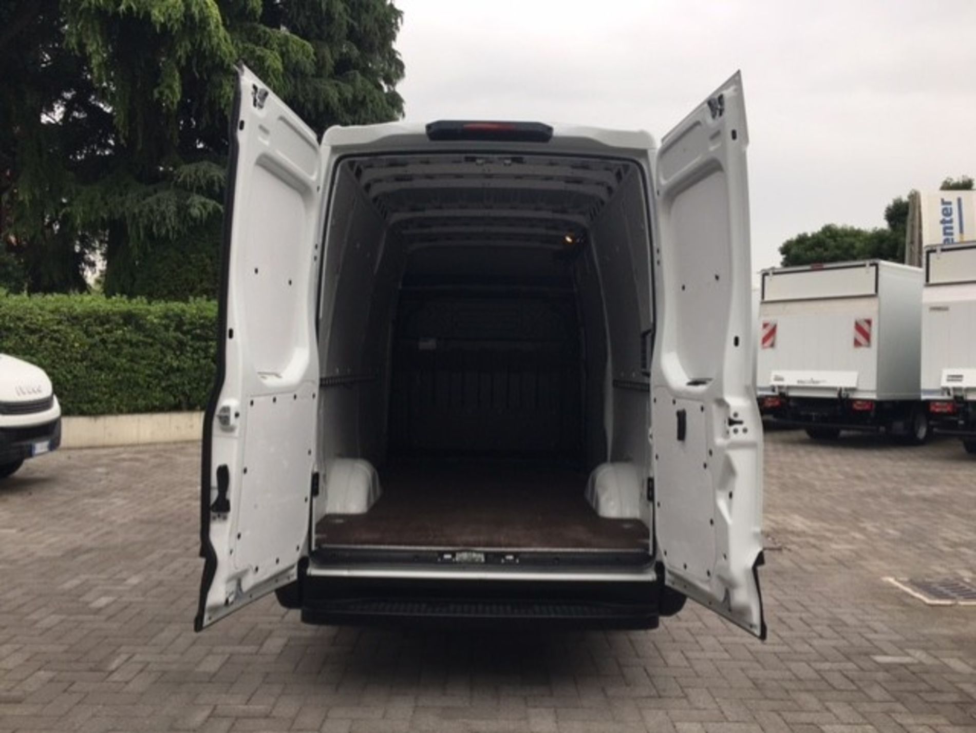 IVECO IVECO DAILY 35S16 3520L - AUTO INDUSTRIALE BERGAMASCA