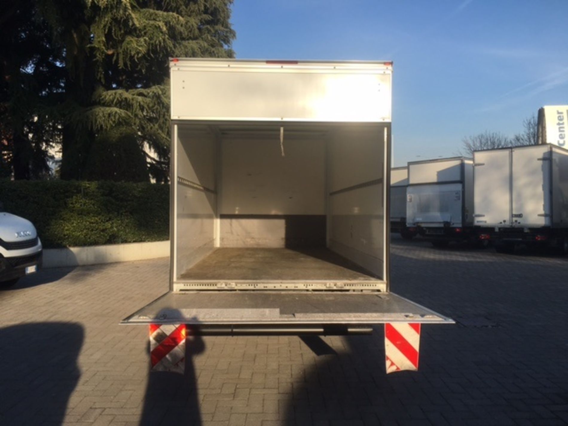 IVECO IVECO DAILY 35S16 CON SPONDA IDRAULICA - AUTO INDUSTRIALE BERGAMASCA