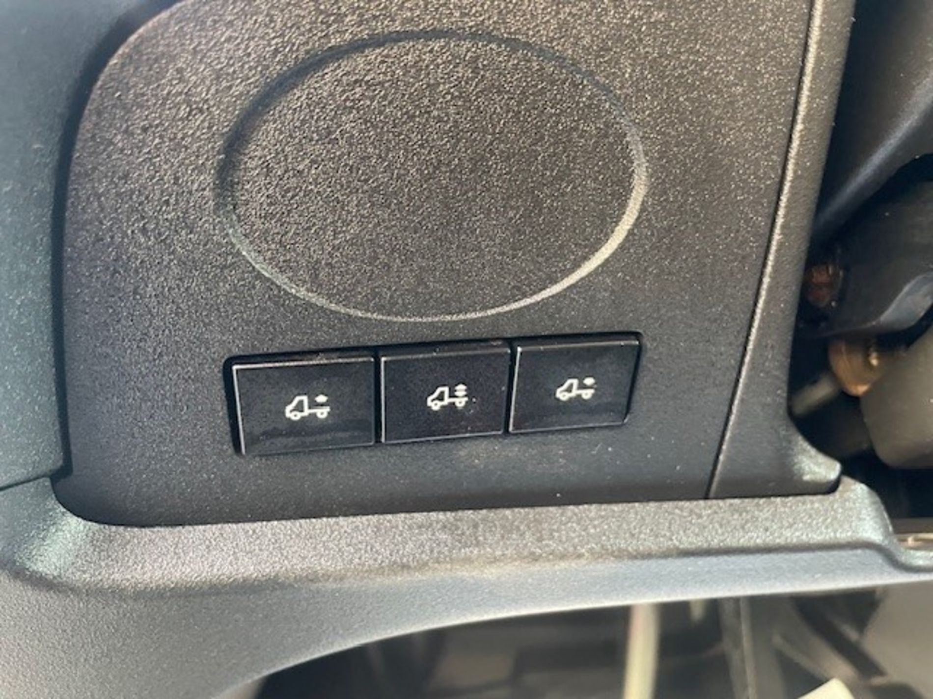 IVECO DAILY 72C18 AUTOMATICO CON BOX E SPONDA BATTUTA - AUTO INDUSTRIALE BERGAMASCA