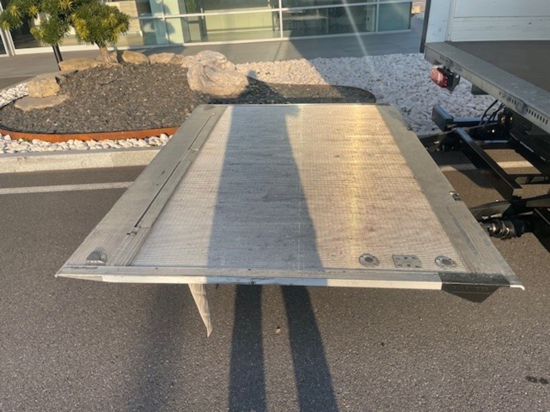 IVECO DAILY 72C18 AUTOMATICO CON BOX E SPONDA BATTUTA - AUTO INDUSTRIALE BERGAMASCA