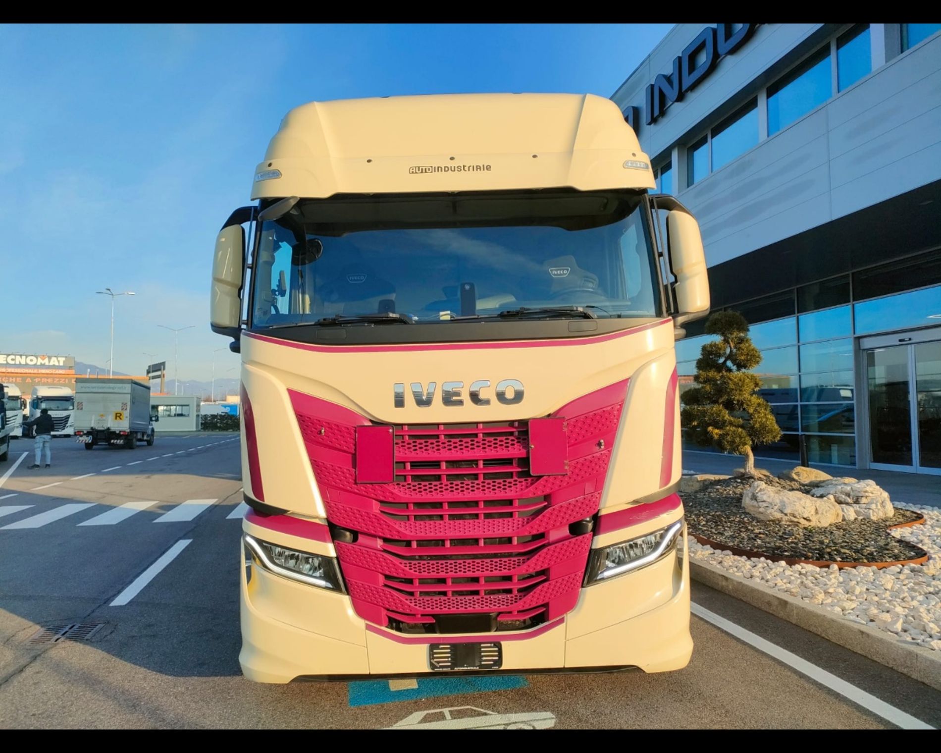 IVECO S-Way AS 440.180 - S-Way AS 440.180 4x2 C13 S49T/FP LT hi-tronix - AUTO INDUSTRIALE BERGAMASCA