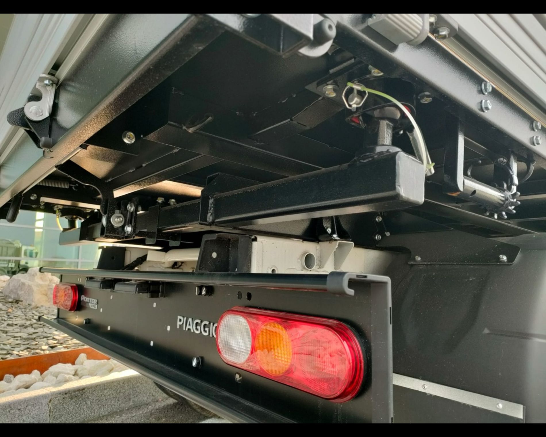 PIAGGIO NP6 TWB CHASS 300 SR LPG TOP WHITE - AUTO INDUSTRIALE BERGAMASCA