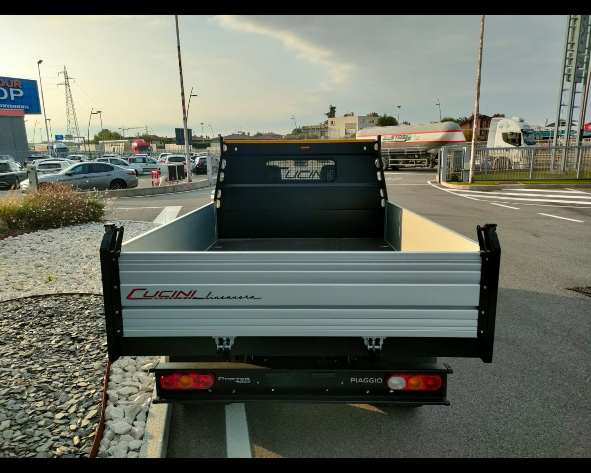 PIAGGIO NP6 TWB CHASS 300 SR LPG TOP WHITE - AUTO INDUSTRIALE BERGAMASCA