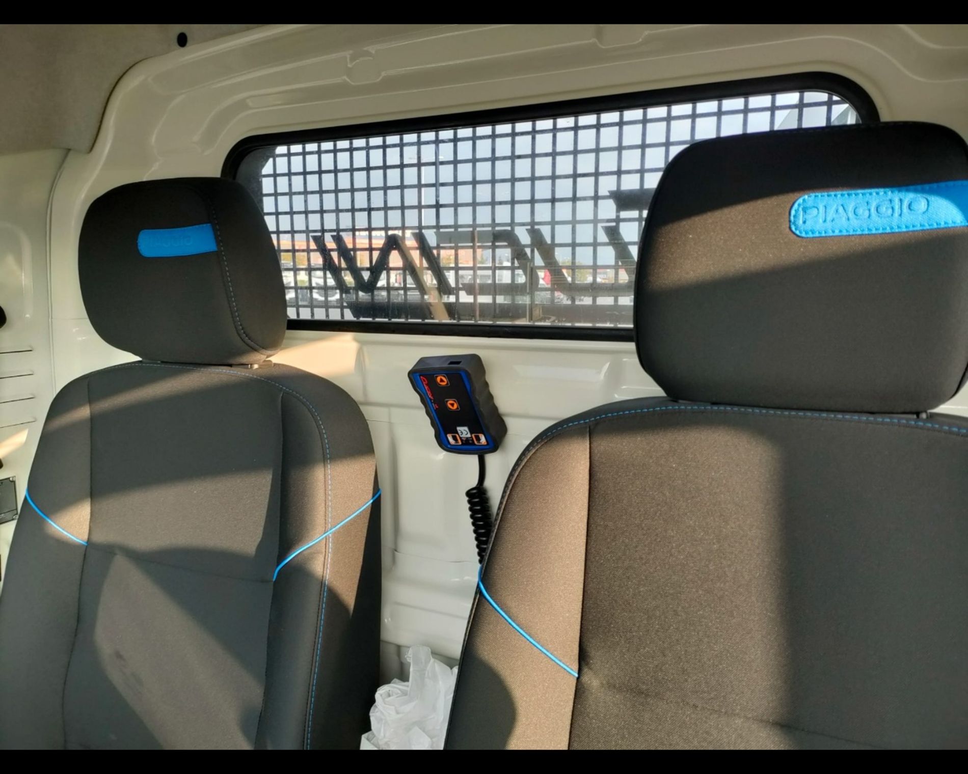 PIAGGIO NP6 TWB CHASS 300 SR LPG TOP WHITE - AUTO INDUSTRIALE BERGAMASCA